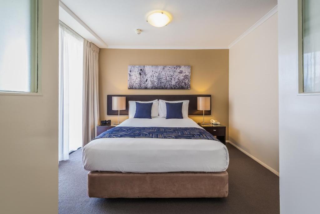 West End Central Apartments - Resim 34