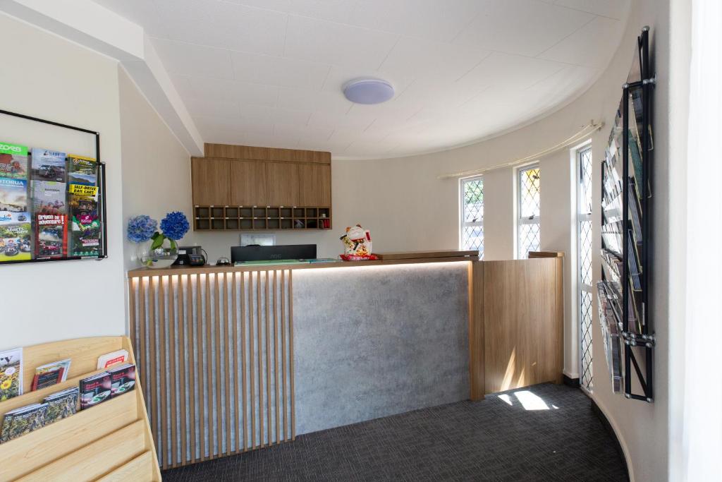 Lake Breeze Motel - Resim 15