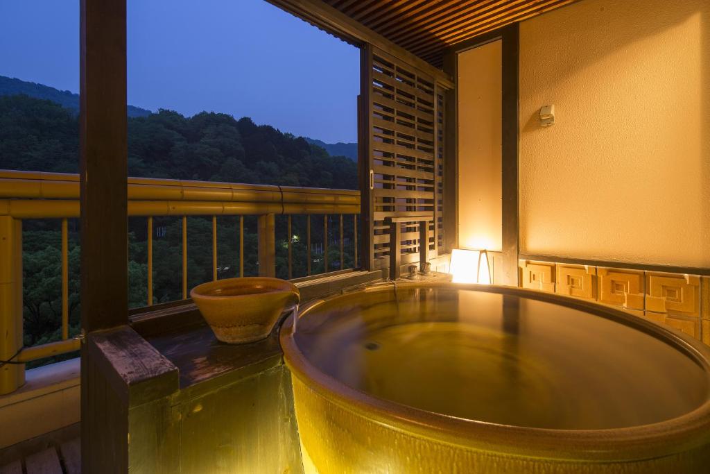 Fotografie z fotogalerie ubytování Ryokan Fushioukaku v destinaci Ikeda