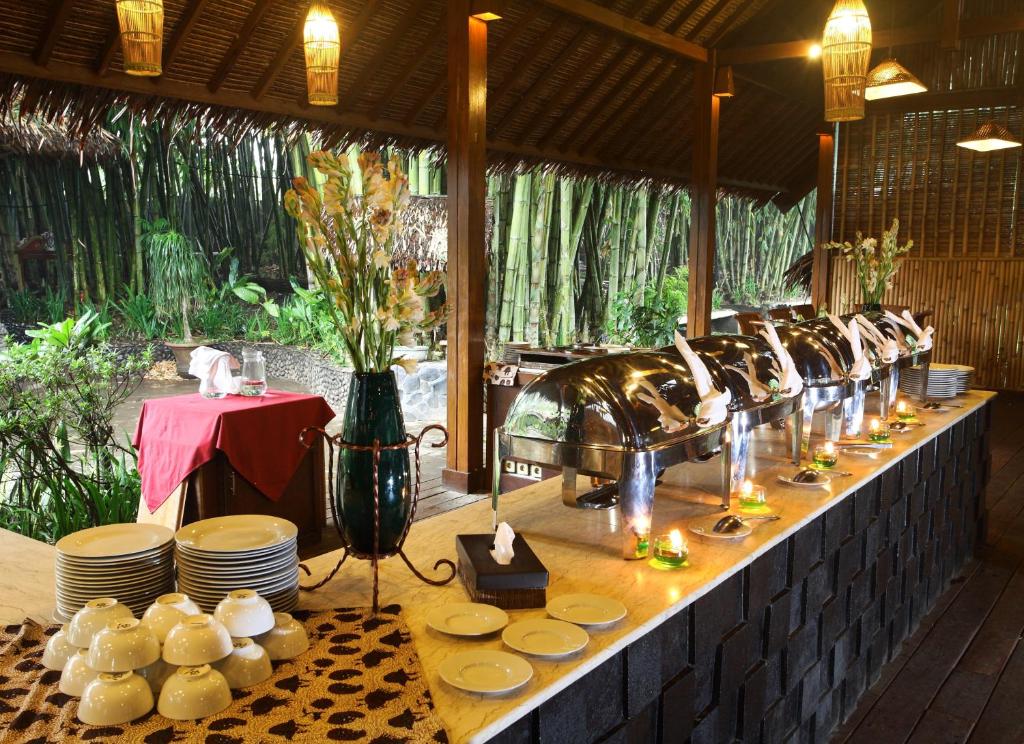 Restaurace v ubytování Kampung Sampireun Resort & Spa