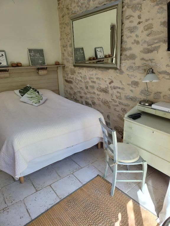 Gîte Milly - 2 studios en coeur de ville - Studio With Garden View