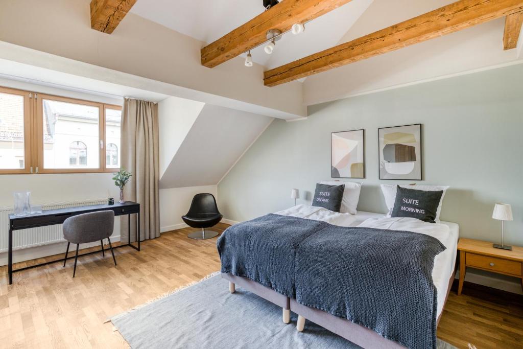 
One-Bedroom Suite with Balcony
