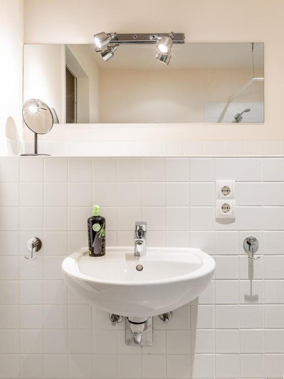 Schoenhouse City Street - Resim 36