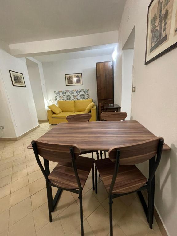 A seating area at Normanni Central House