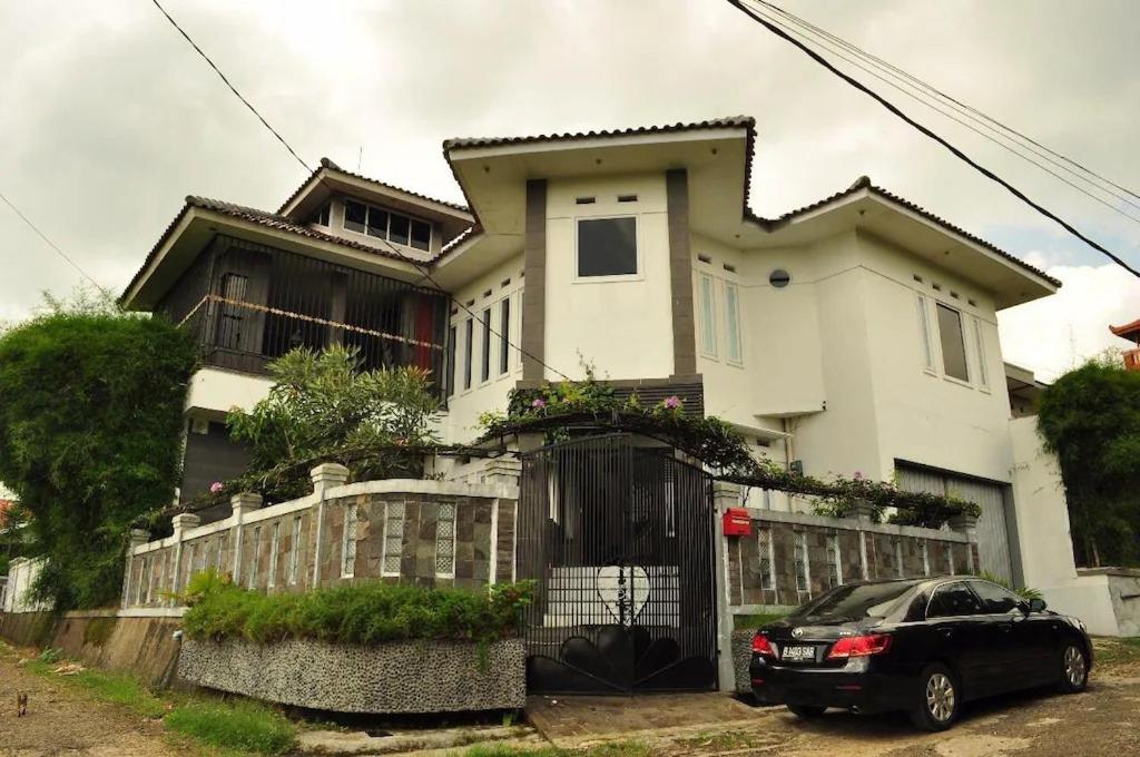 Vila Sariwangi 3 - Housity