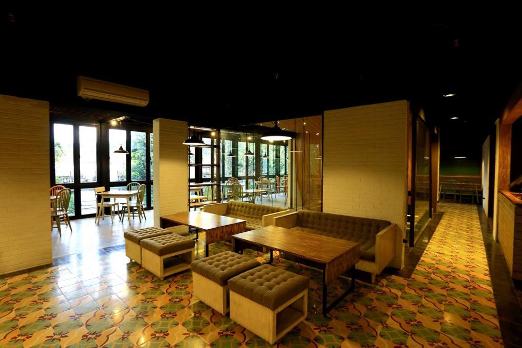 Posezení v ubytování Namin Dago Hotel