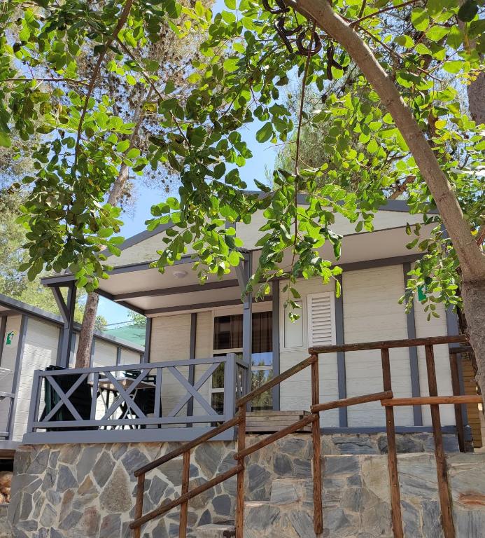 Camping-Bungalows Altomira - デラックス バンガロー