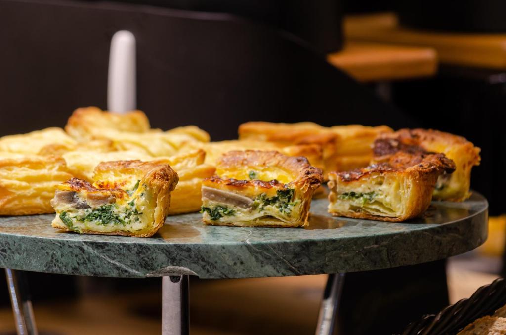 The 7 Hotel, Suites, Studios & Apartments - Resim 12