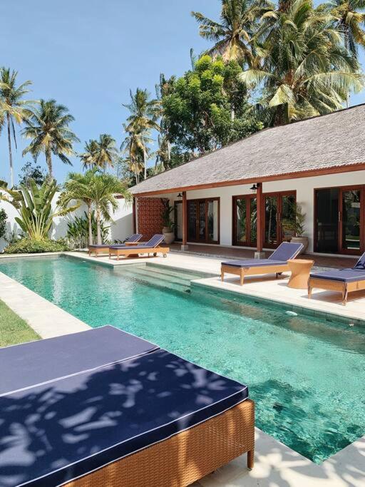 Private luxury 2 bedroom villa with large pool & garden, Kuta Lombok