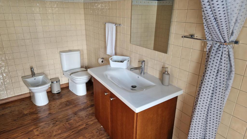 A bathroom at El Callejón