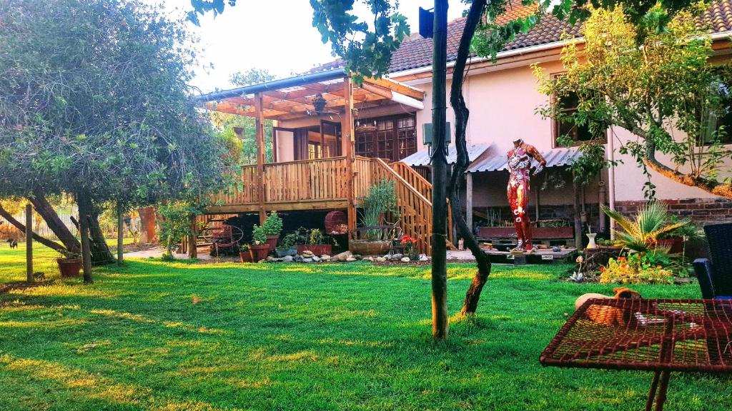 Κήπος έξω από το Frieden-Hof Guest Accommodation