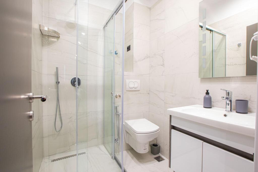 Dea`s Apartaments - Imazhi 8
