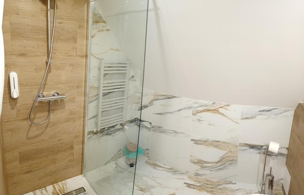 Apartamenty Przy Zamku - Noclegi Pasłęk - Suite Mit Zwei Schlafzimmern