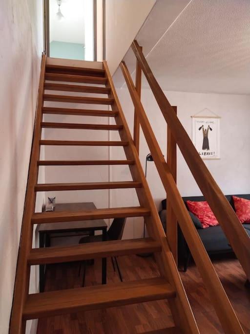 Posteľ alebo postele v izbe v ubytovaní Charmant appartement au calme avec parking