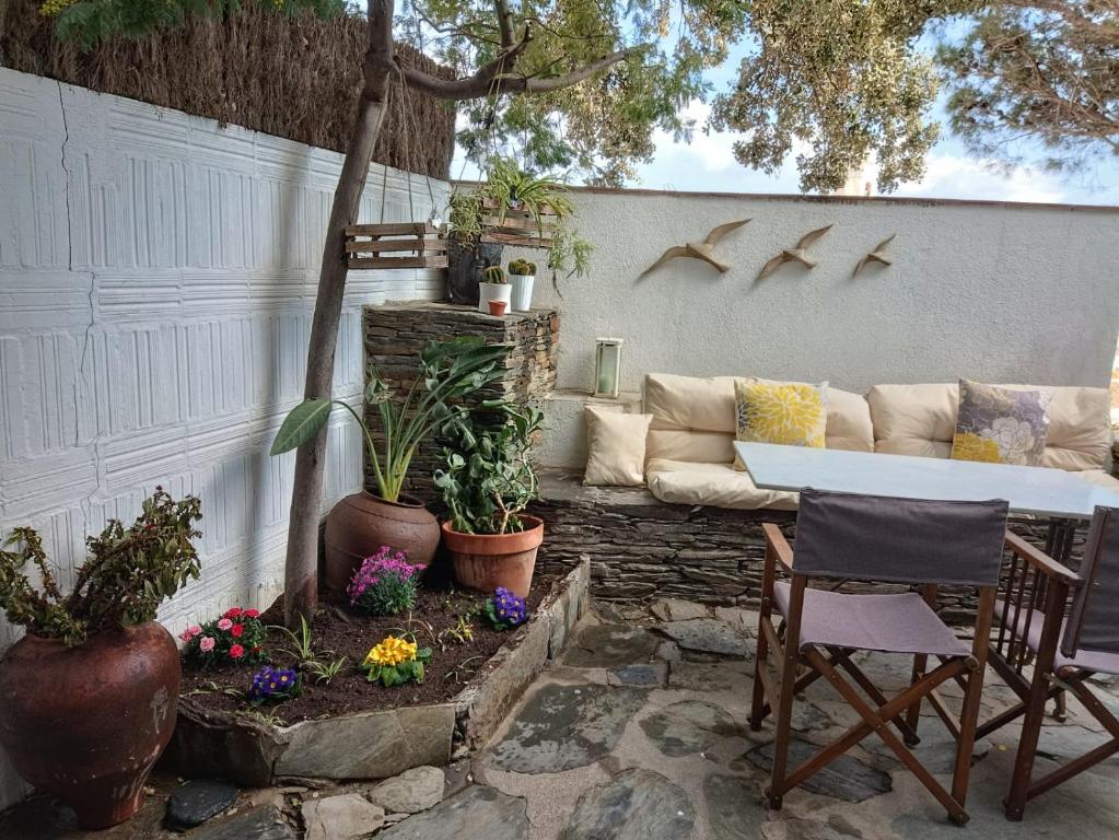 Fotografia z galérie ubytovania PRECIOSO APARTAMENTO CON HERMOSAS VISTAS v destinácii Cadaqués