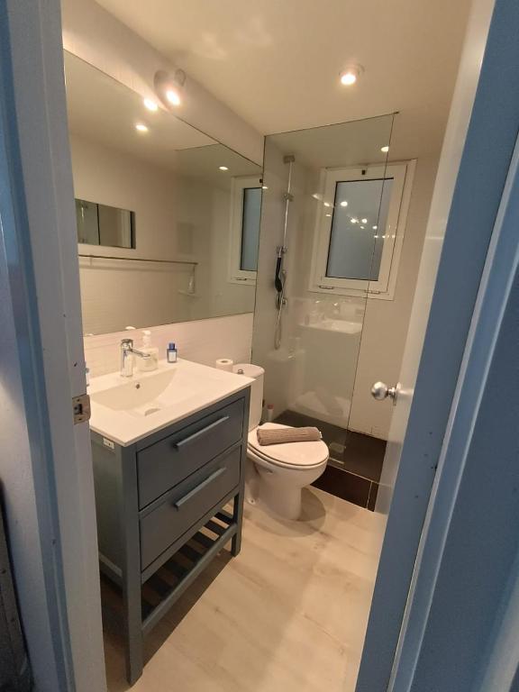 Fotografia z galérie ubytovania PRECIOSO APARTAMENTO CON HERMOSAS VISTAS v destinácii Cadaqués