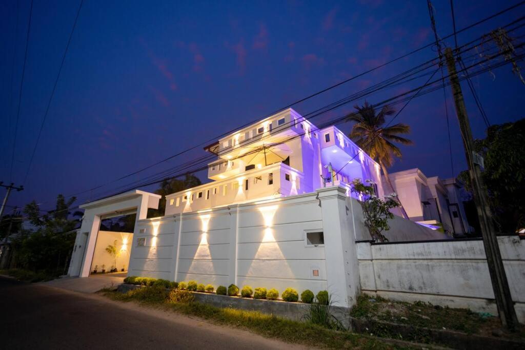 Gallery image of Clintonvilla 4-bedroom with pool near to Airport in Negombo