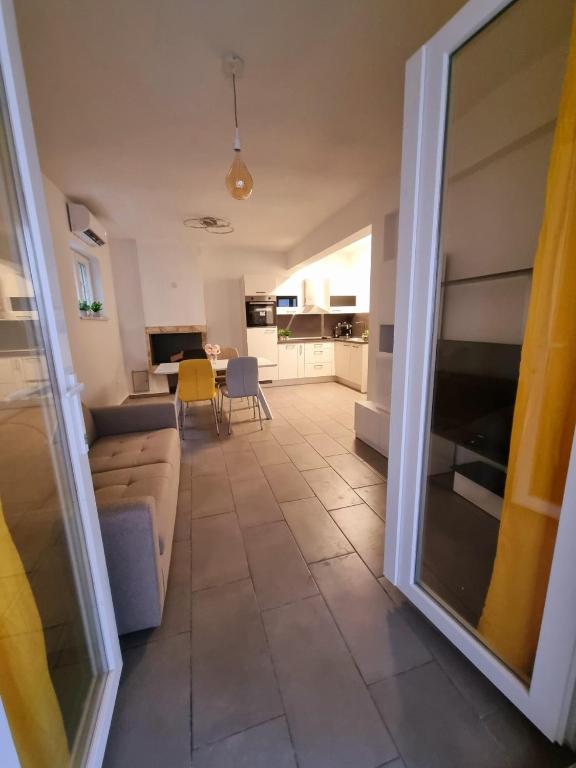 Kuchyň nebo kuchyňský kout v ubytování Apartments Žman