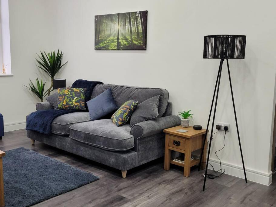 Contemporary 1 Bed Apartment, In Central Buxton, Buxton (updated prices