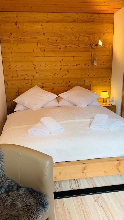 Postel nebo postele na pokoji v ubytování Ferienwohnung Talhaus