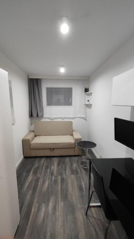 Zdjęcie z galerii obiektu Metro-house 24h --FakturaVAT-- w mieście Środa Śląska