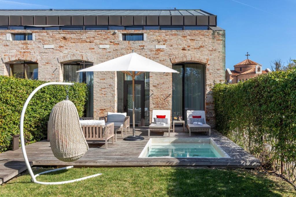 Bazén v ubytování JW Marriott Venice Resort & Spa nebo v jeho okolí