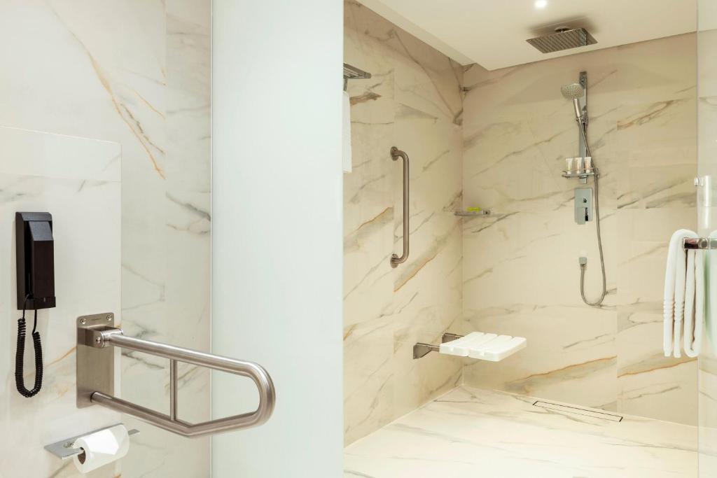 Le Méridien Dubai Hotel & Conference Centre - Resim 42