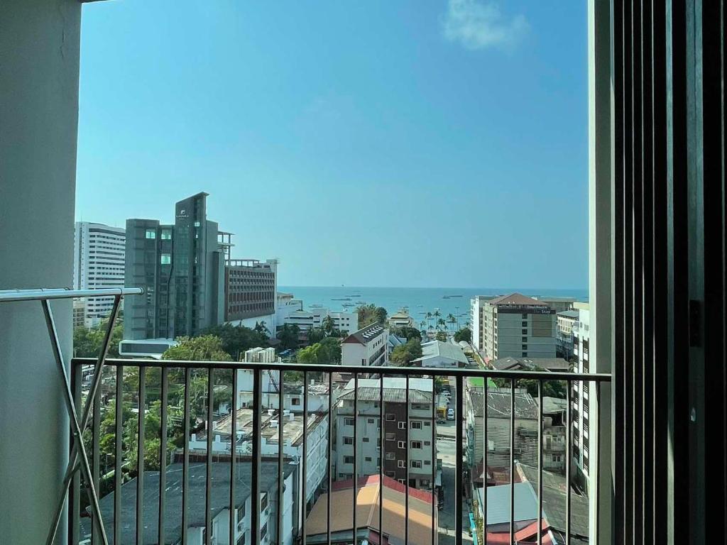海景或在公寓看到的海景