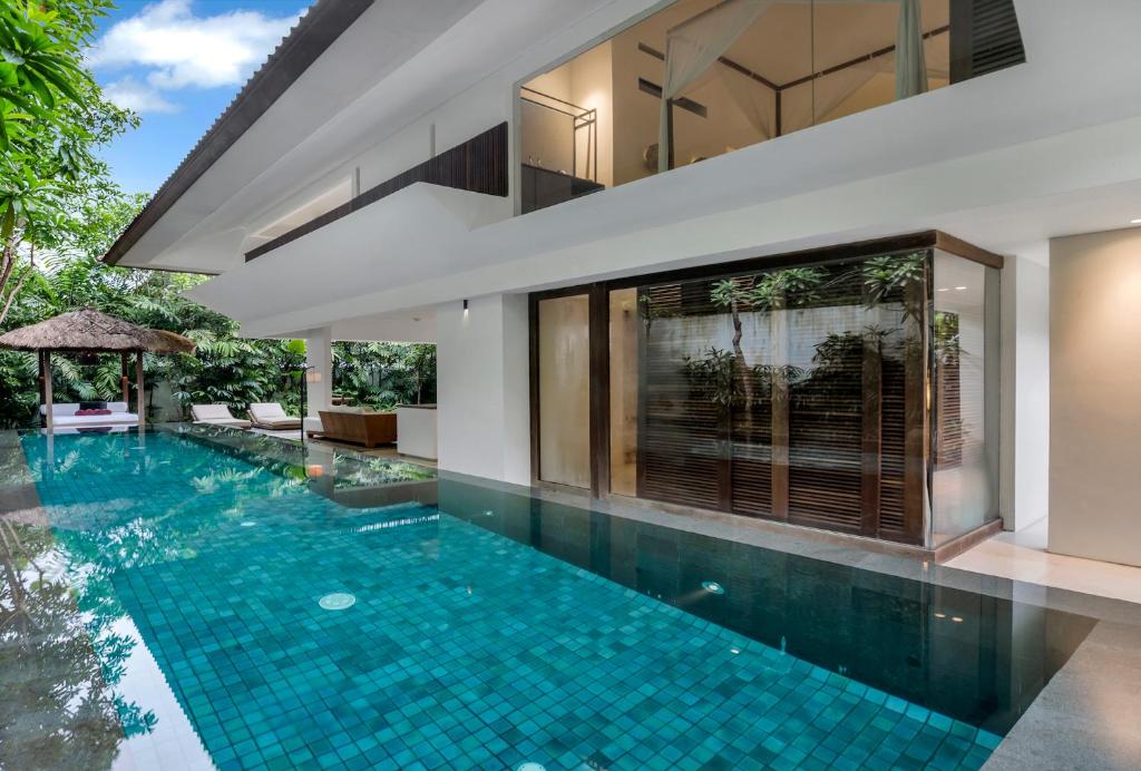 Kolam renang di atau di dekat Bisma Eight - CHSE Certified
