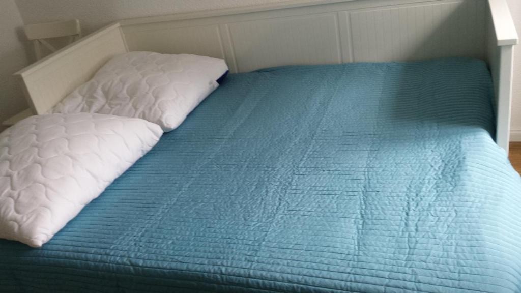 Postel nebo postele na pokoji v ubytování Konstanz nähe, ruhiges 4-Zim-Wohnung bis 8 Personen