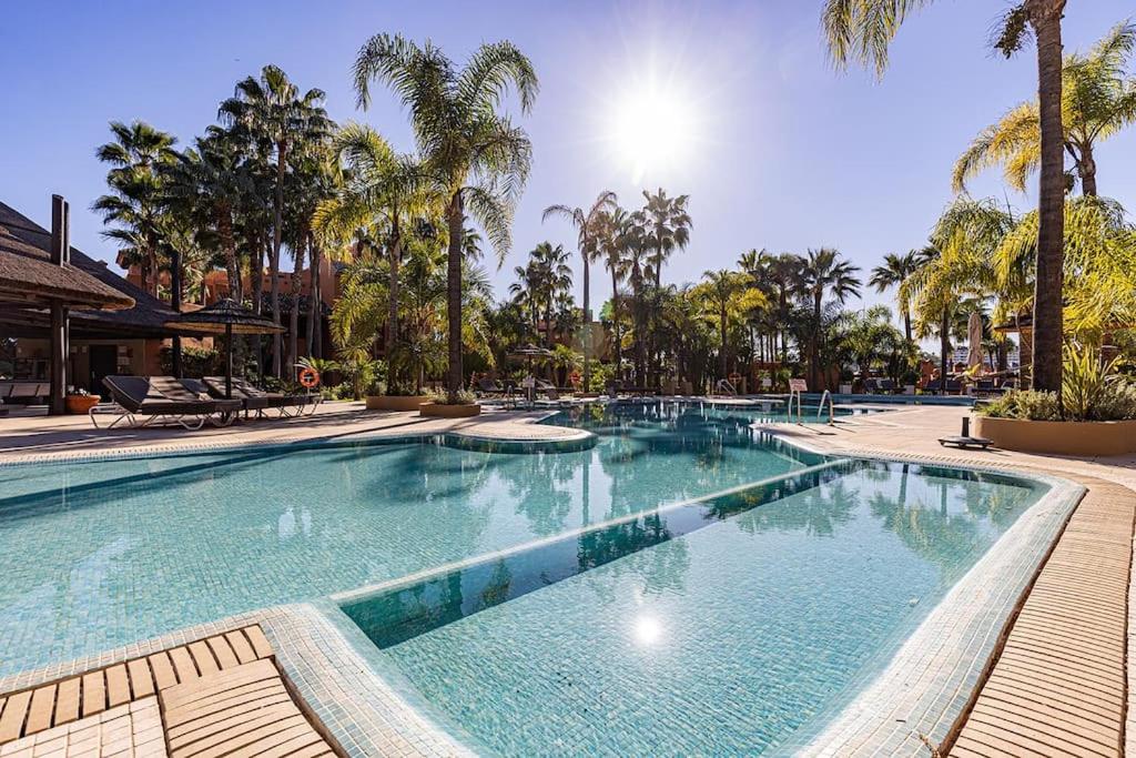 Luxurious 3 Bedroom Apartment in La Alzambra (Spanien Marbella