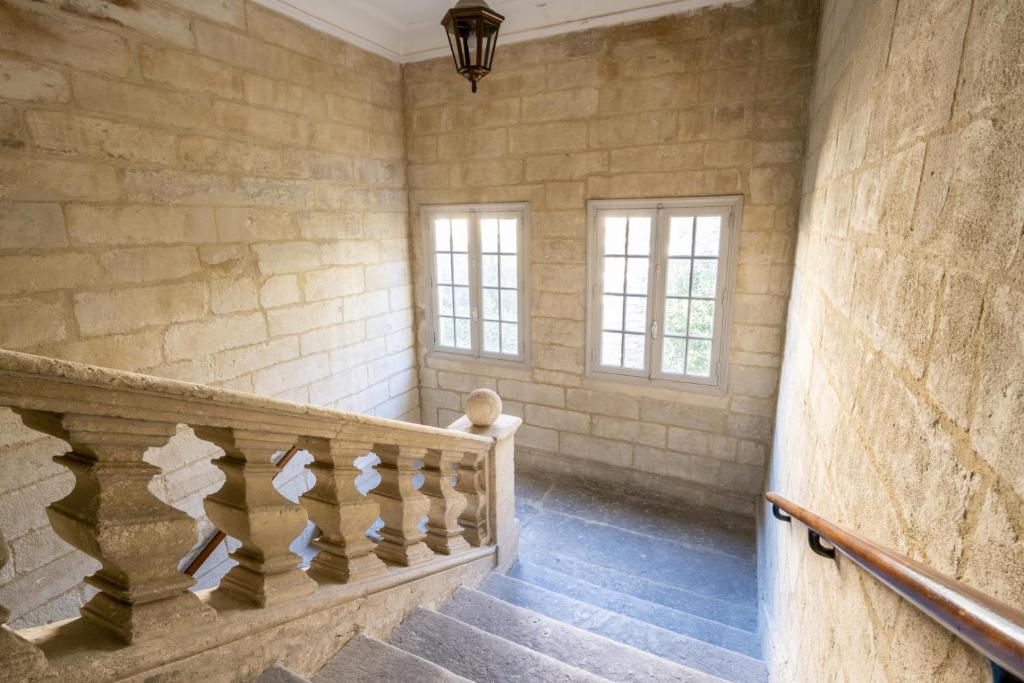 Photo de la galerie de l'établissement Appart Exceptionnel place du Palais des papes Wifi climatisation, à Avignon
