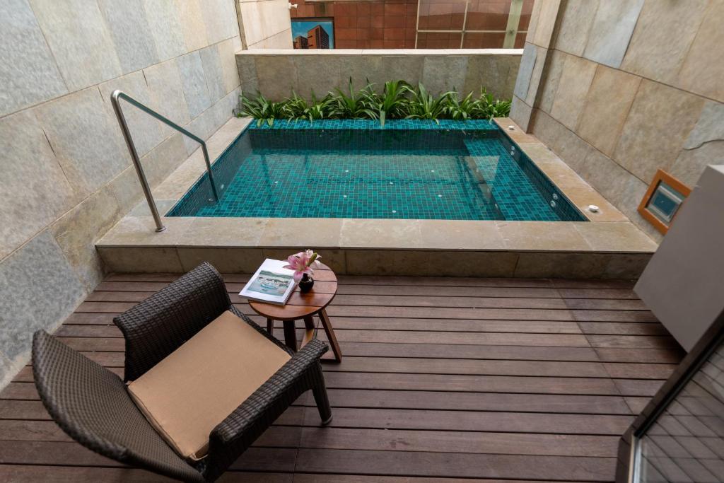 Taj City Centre New Town, Kolkata - Taj Club Room Jacuzzi Mit One-Way-Flughafenübertragung, Abendcocktail, 2 PCs Nicht-kumulativer Basis