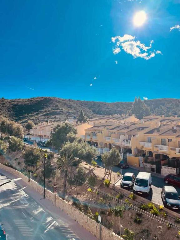 Apartamento entre mar y montaña Pueblo Acantilado, Alicante ...