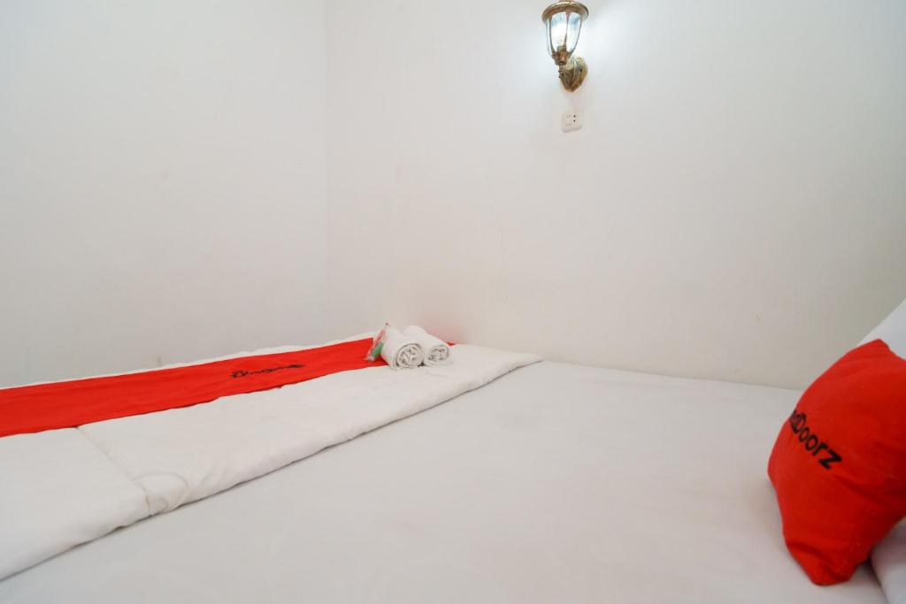 RedDoorz @ Jalan Sultan Agung Lampung - Standard Double Room