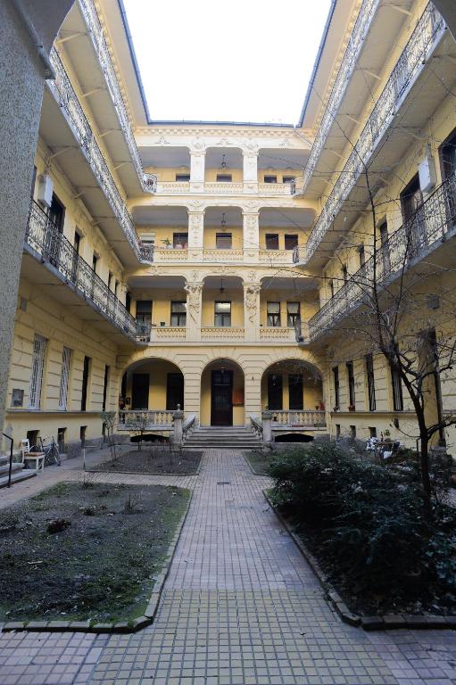 Budova, v ktorej sa apartmán nachádza