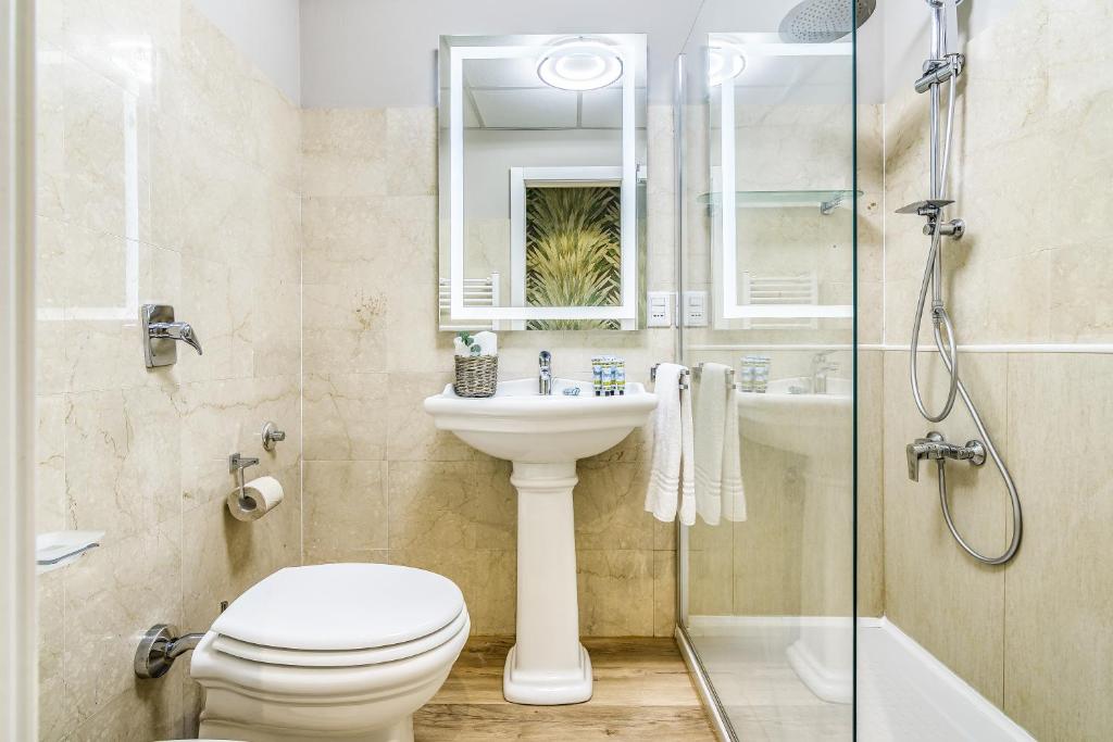 A bathroom at BePlace Apartments in Duomo