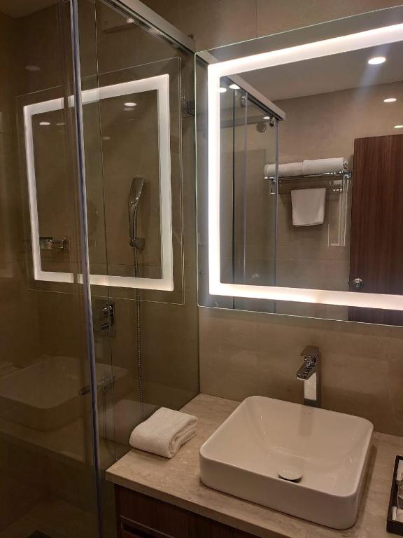 Koupelna v ubytování Udman Hotel Gurugram