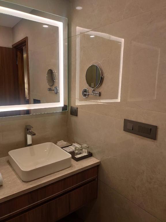 Koupelna v ubytování Udman Hotel Gurugram