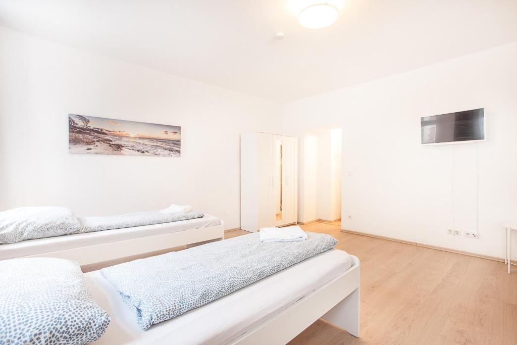 TM Studio - Two-Bedroom Apartment