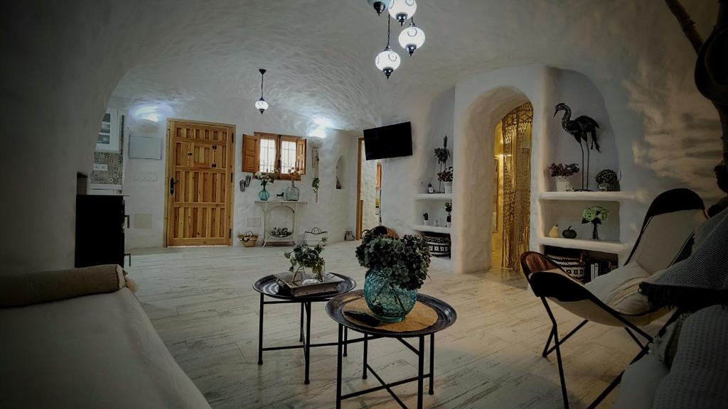 Χώρος καθιστικού στο Cueva OTTO Privada