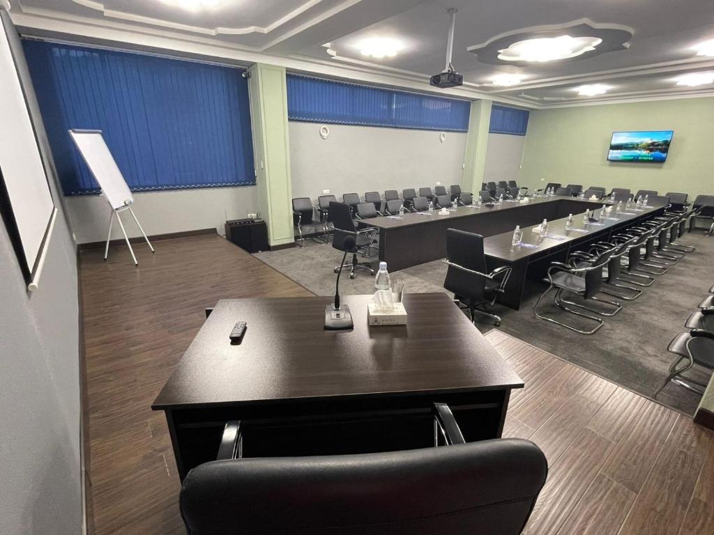 Konferenční prostory v ubytování Kirovakan Hotel