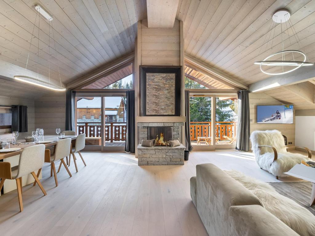 Appartement neuf et contemporain avec cheminée, proche pistes de Méribel