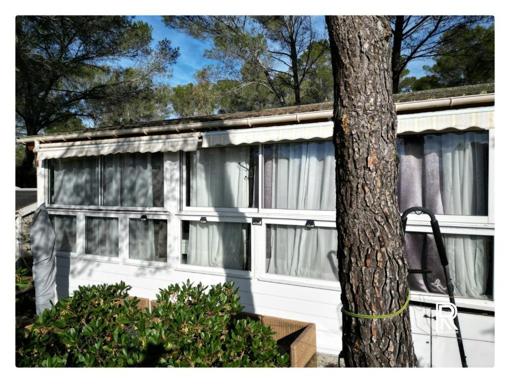 escabour 40 - superbe mobil home, climatisé, ss vis a vis, au calme, dans super domaine