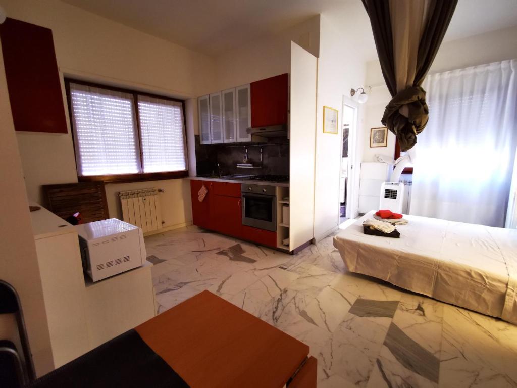 Rouge Studio - 10 min from Vatican, Rome (updated prices 2026)