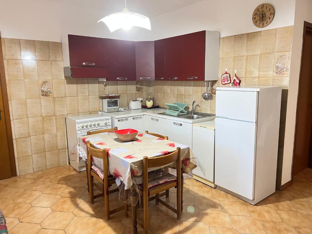 Kuchyň nebo kuchyňský kout v ubytování Casa vacanze La Via del Mare