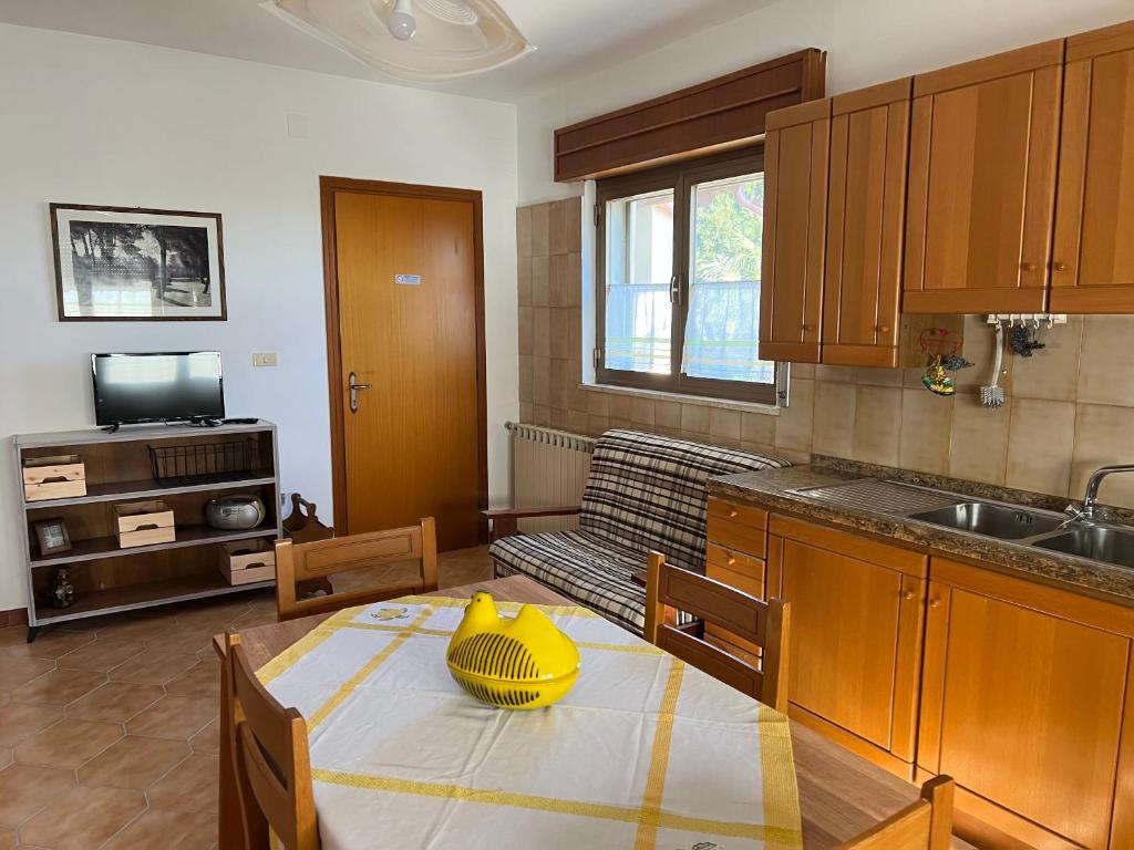 Kuchyň nebo kuchyňský kout v ubytování Casa vacanze La Via del Mare