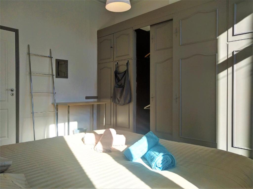Posteľ alebo postele v izbe v ubytovaní Le Cours Foucault - 3 appartements - 8 couchages
