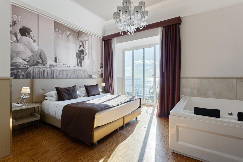 
Deluxe Suite with Spa Bath
