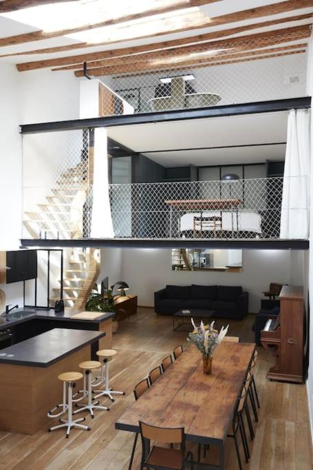 Posedenie v ubytovaní LOFT D'ARCHITECTE SUR LE VIEUX PORT